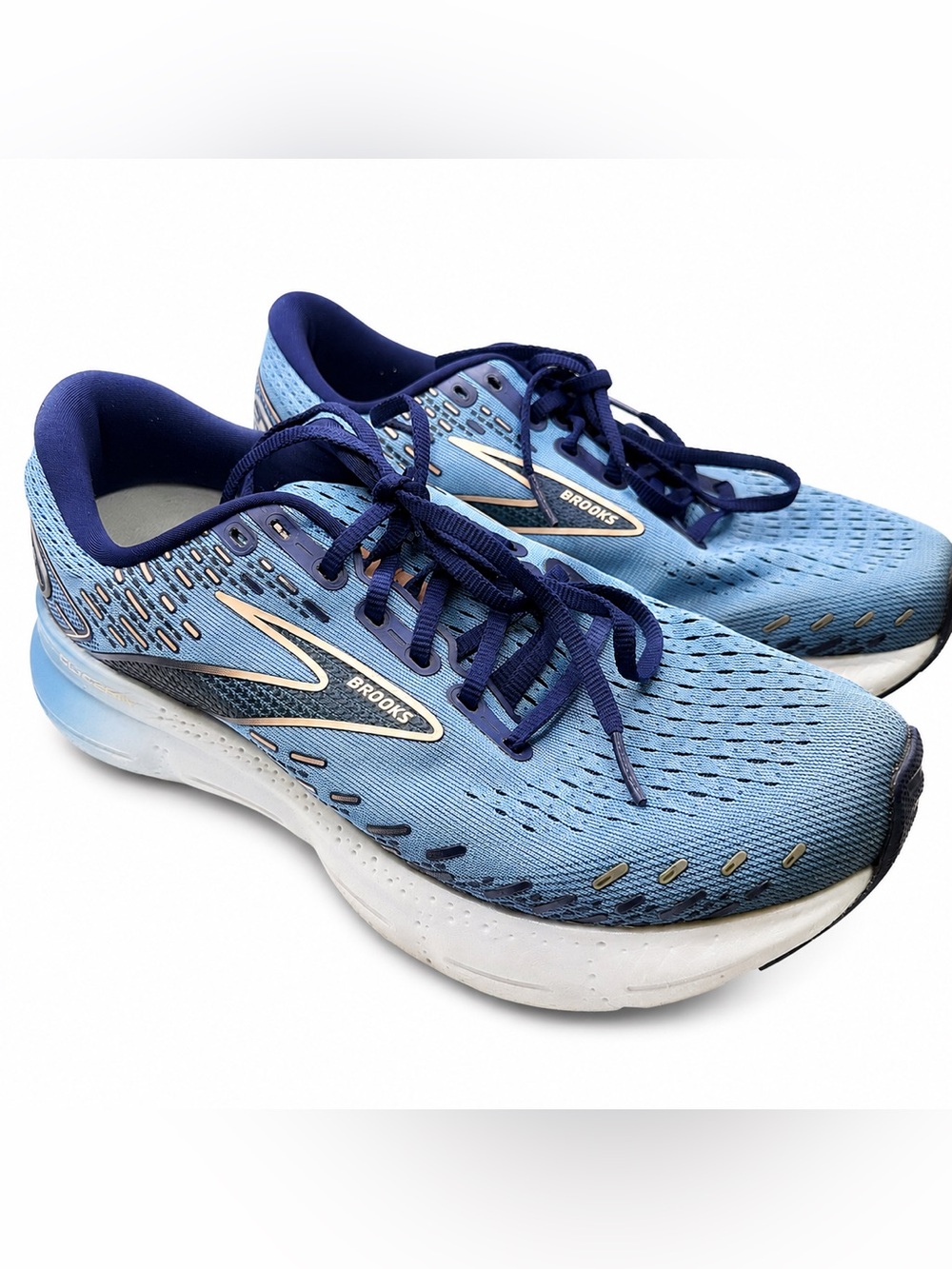 Brooks Light Blue and Navy Running Shoes size 9.5